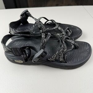 Chaco Z/Cloud X2 Womens 8 Black White Strappy Toe Loop Hiking Sandals J106664